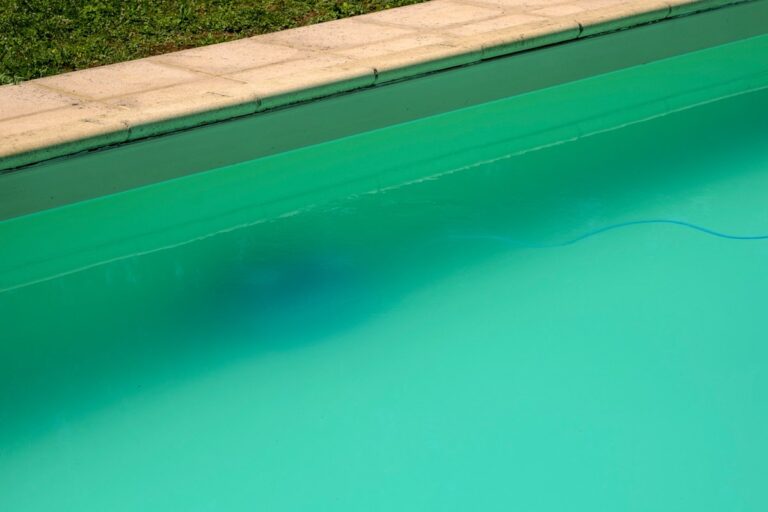 Best Way to Get Rid of Pollen In Your Pool (5 Easy Steps) Pool Owners