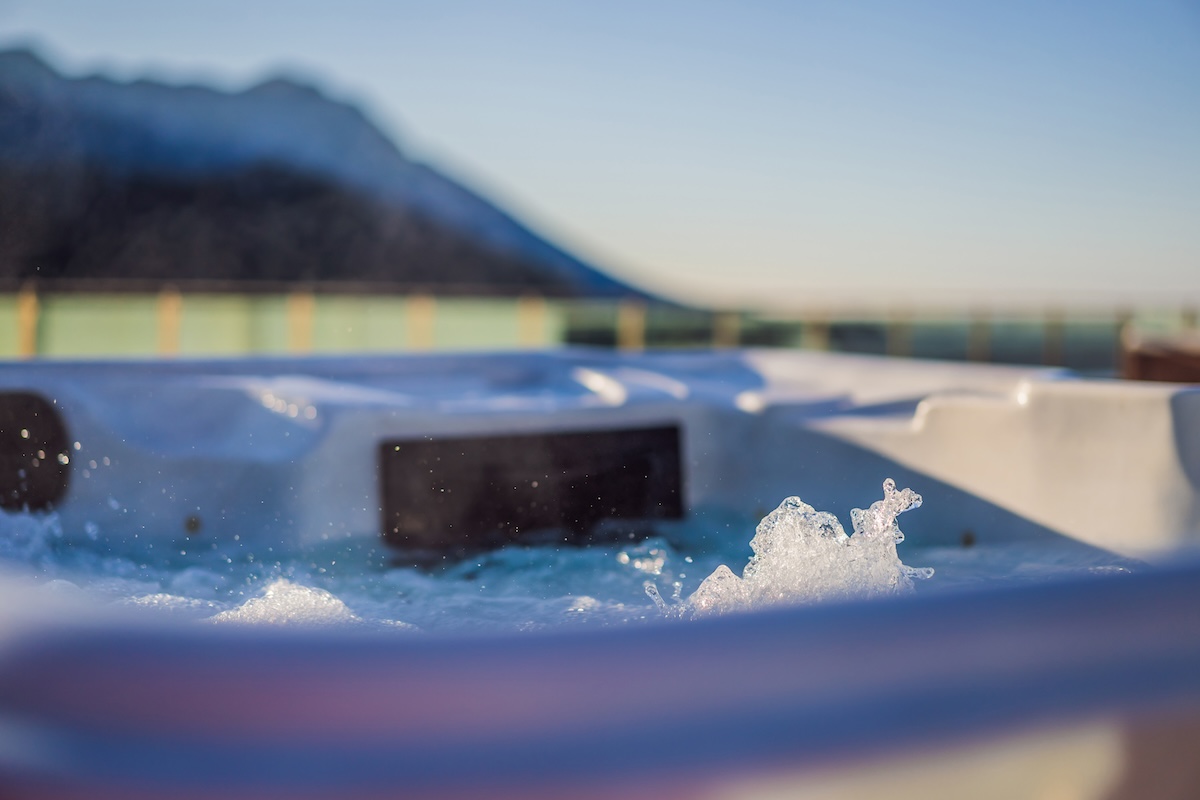 Top 5 Energy Efficient Hot Tubs for Winter